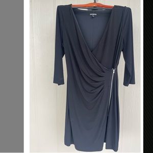 EXPRESS Black cinched long sleeve dress with silver zipper in front Size Large